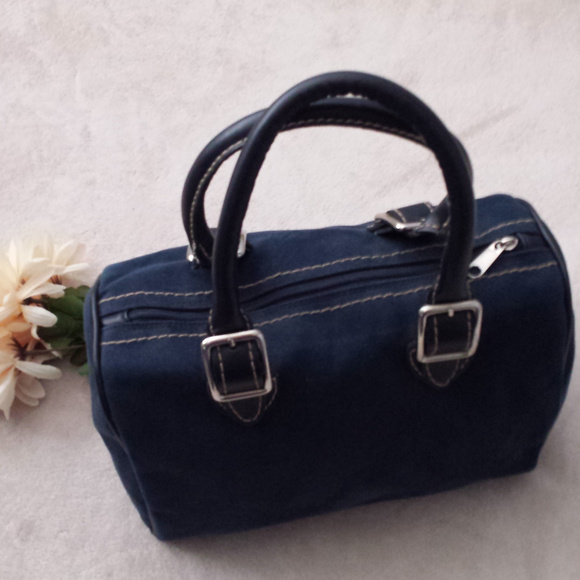 Pilar Burgos Handbags - SUEDE Handbag in Navy Blue